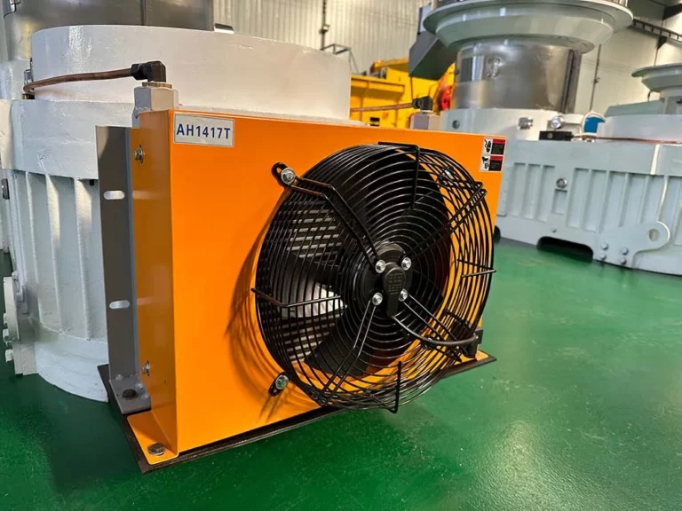 Pellet machine cooling fan