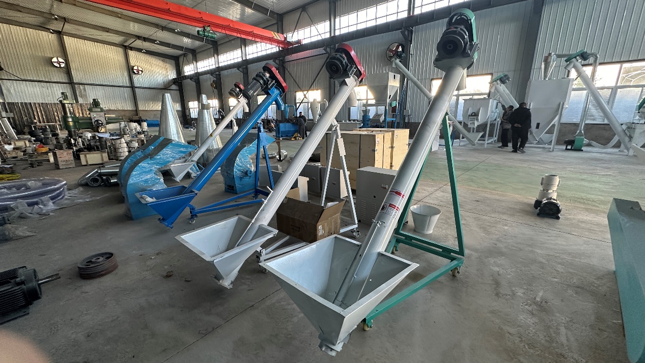 TCPEL screw feeders and auger conveyors in factory